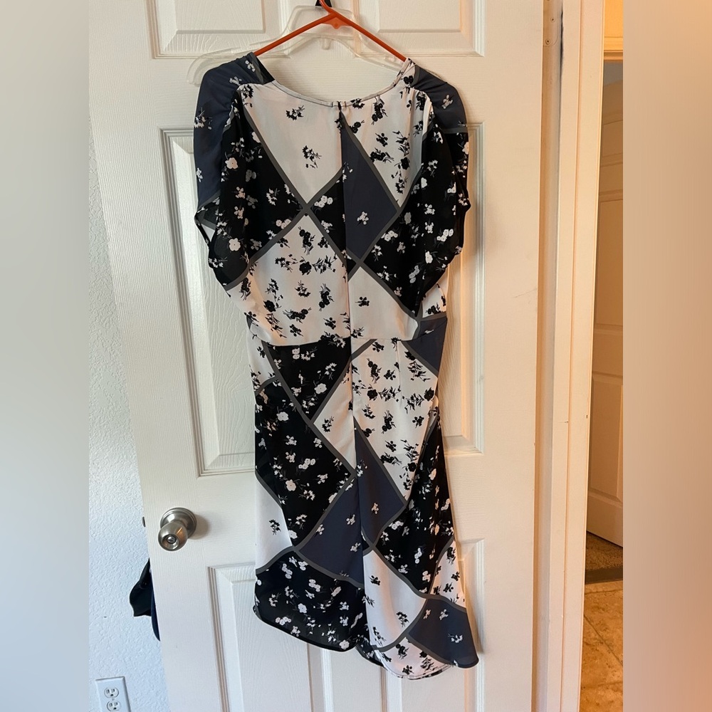 New - Picture 3 of 3